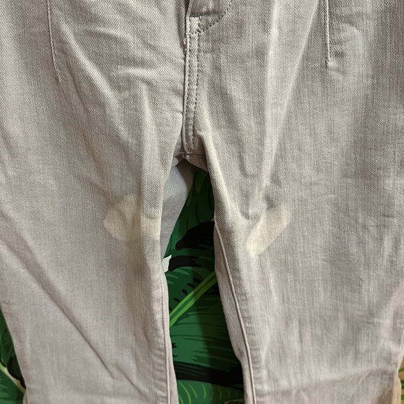 Free People/We The Free, Jayde Flare Jean in Light Grey, Size 27, Bleach Stain - Picture 2 of 9